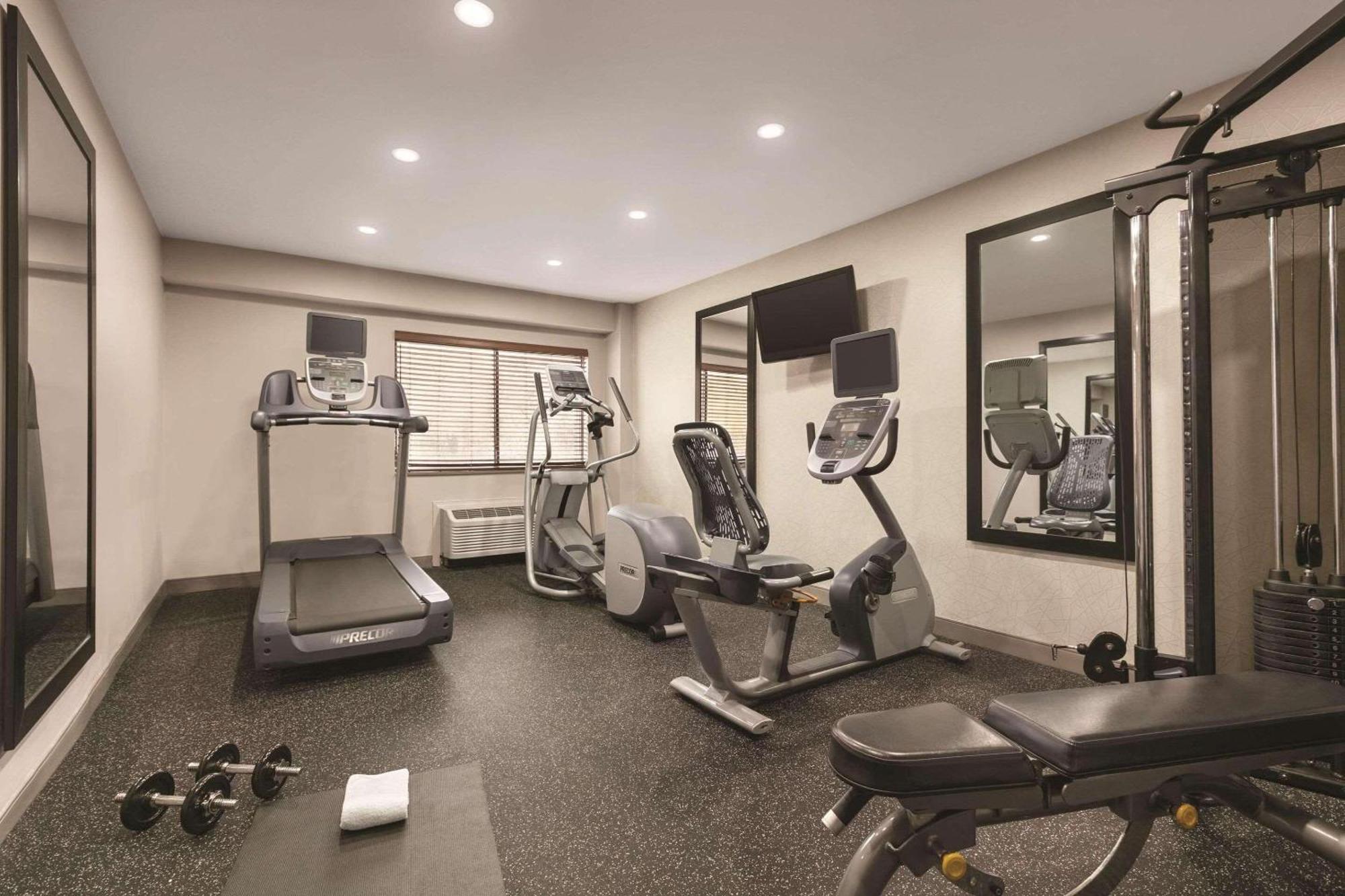 Country Inn & Suites By Radisson, Williamsburg East Busch Gardens , Va Екстер'єр фото