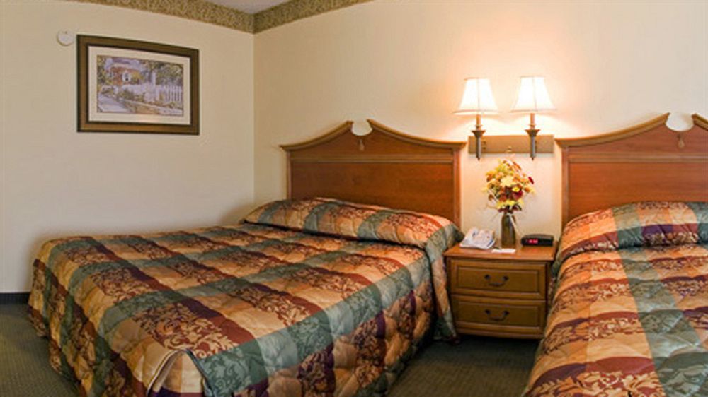 Country Inn & Suites By Radisson, Williamsburg East Busch Gardens , Va Екстер'єр фото