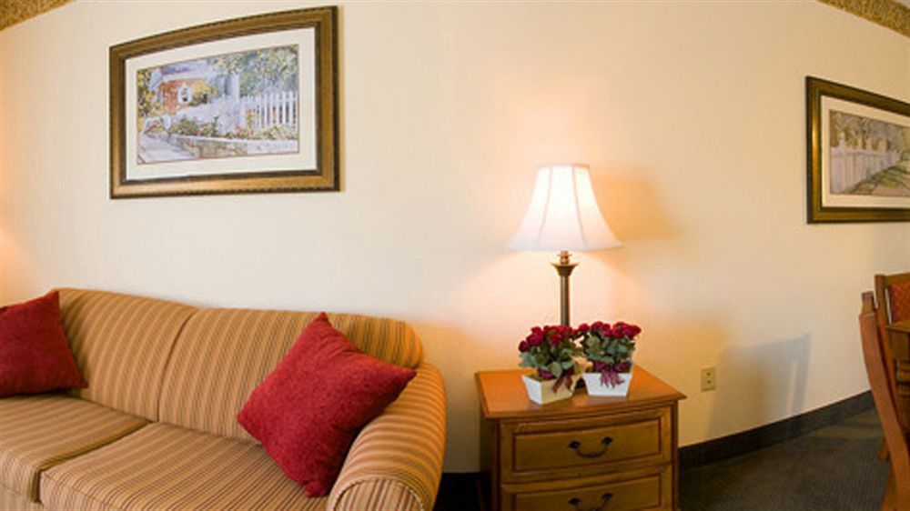Country Inn & Suites By Radisson, Williamsburg East Busch Gardens , Va Екстер'єр фото